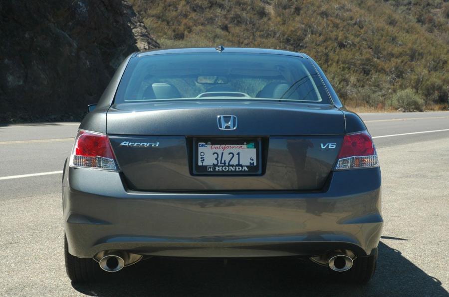  Honda Accord 2008 года  (фото 24 из 86)
